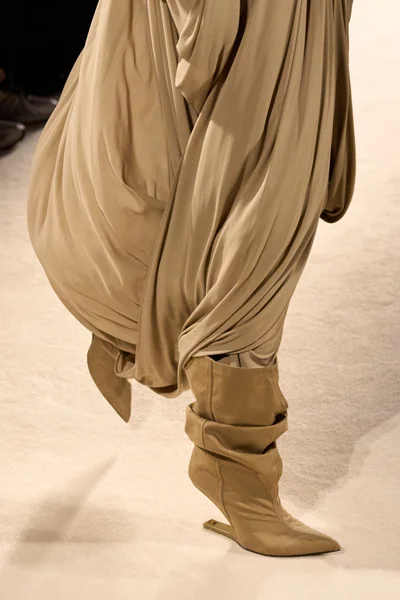 Look 97